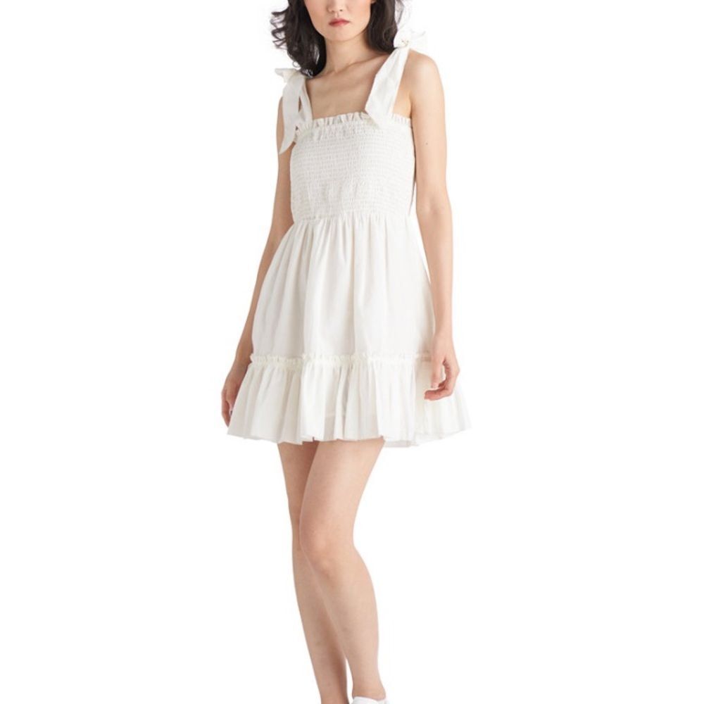 Black Tape Petite White Tie Strap Tank Smocked Dress Size Medium Petite